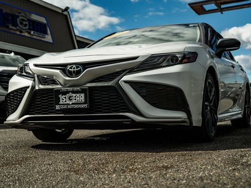 Used 2022 Toyota Camry XSE w/ Navigation Package AWD/4WD image 5