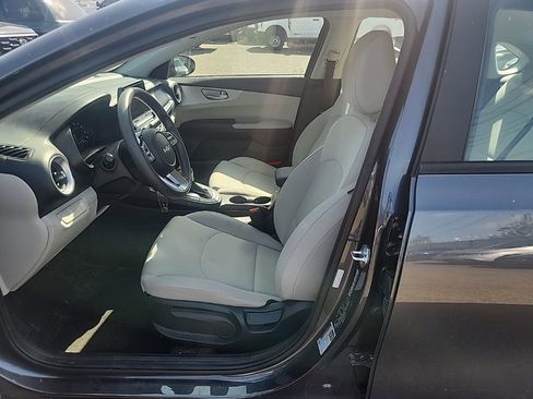 Certified 2023 Kia Forte LXS w/ LXS Technology Package image 24