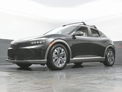 Used 2025 Genesis GV60 RWD image 56