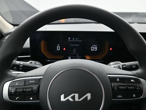 New 2026 Kia K5 LXS FWD image 15