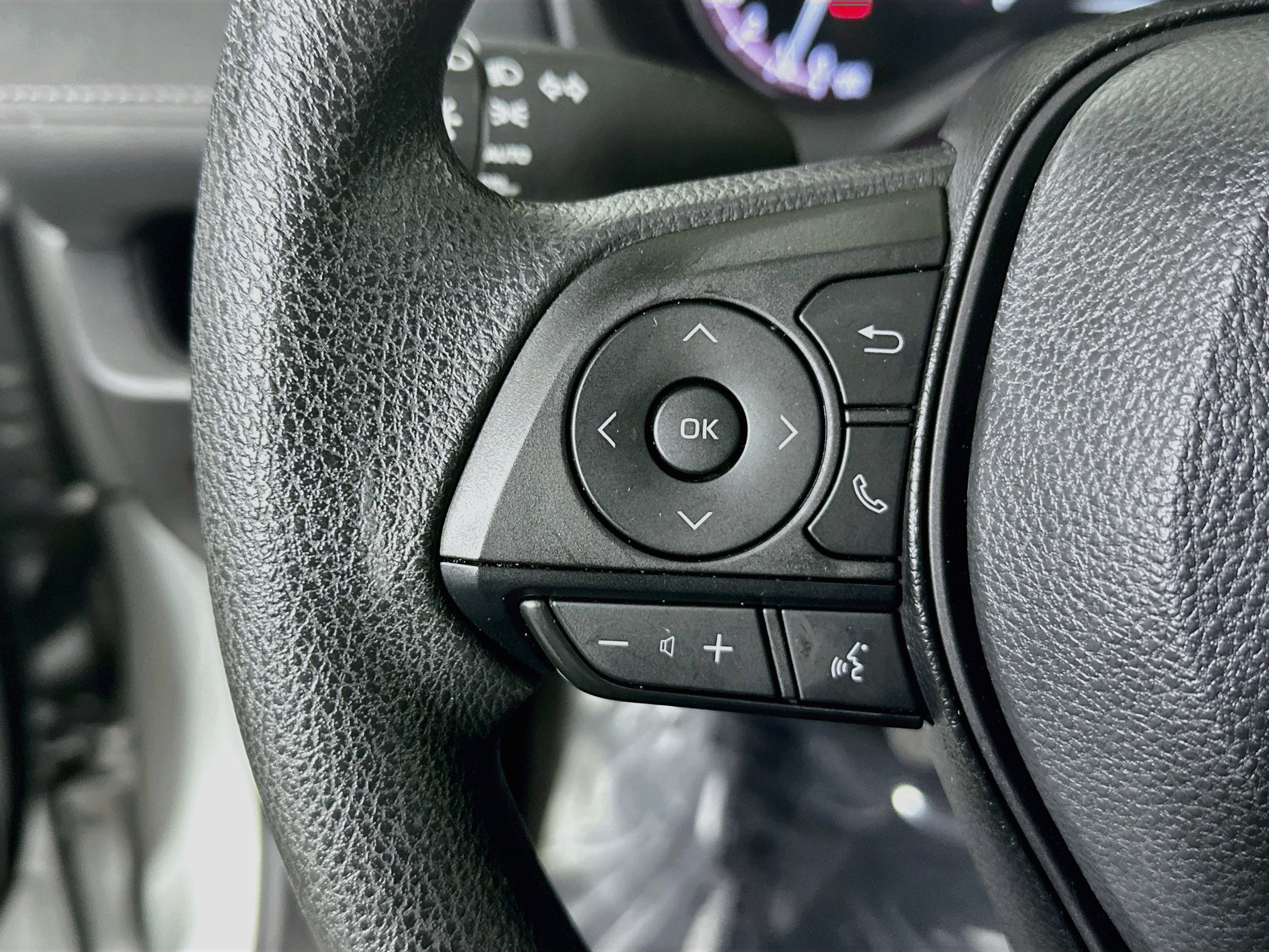 Certified 2024 Toyota RAV4 XLE FWD image 16