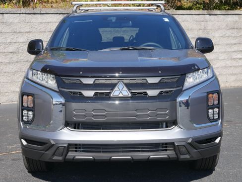 Used 2025 Mitsubishi Outlander Sport AWD image 2