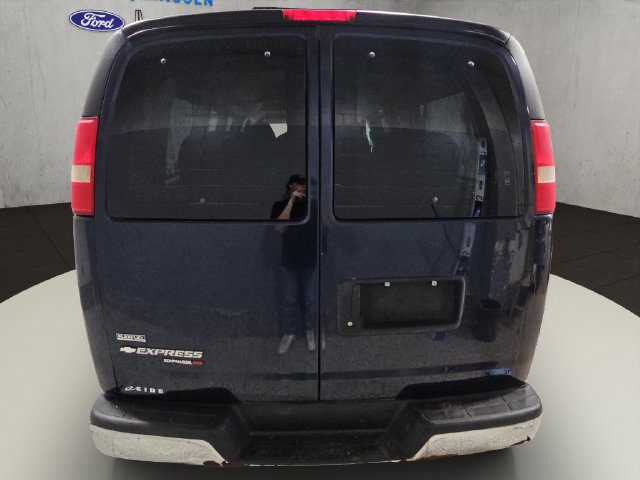 Used 2011 Chevrolet Express 1500 LT w/ LT Preferred Equipment Group AWD/4WD image 8