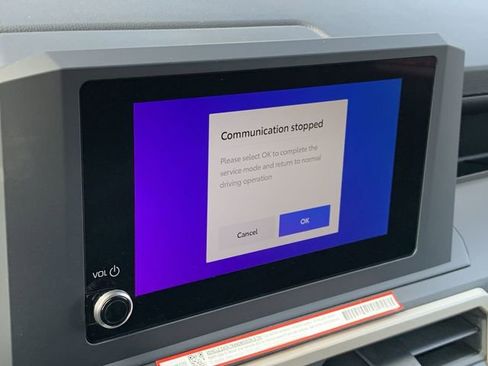 Used 2025 Toyota Tacoma SR image 19