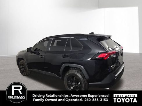 Used 2023 Toyota RAV4 XLE AWD/4WD image 10