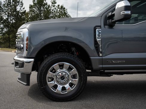 New 2026 Ford F350 Lariat w/ Lariat Ultimate Package AWD/4WD image 11