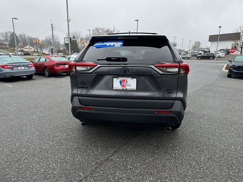 Used 2021 Toyota RAV4 XLE image 5