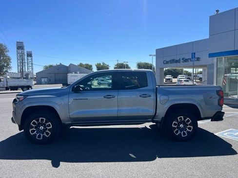 Used 2023 Chevrolet Colorado Z71 w/ Z71 Convenience Package 2 AWD/4WD image 12