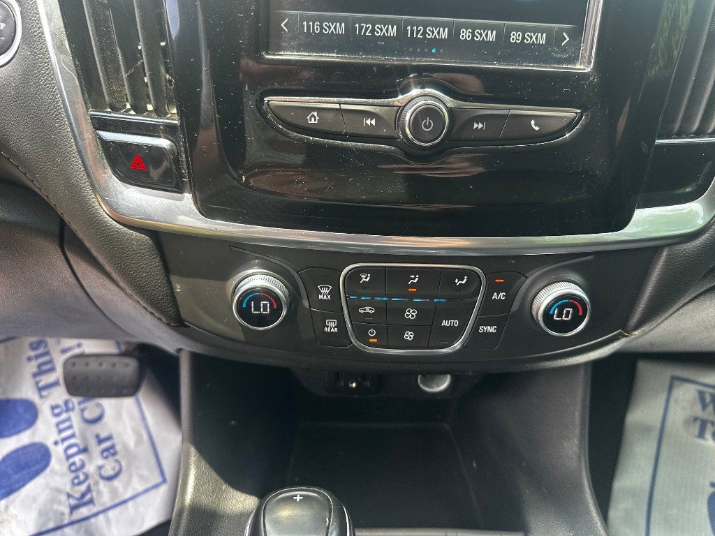 Used 2019 Chevrolet Traverse LT FWD image 22