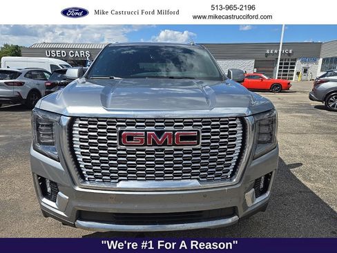 Used 2024 GMC Yukon Denali w/ Advanced Technology Package AWD/4WD image 2
