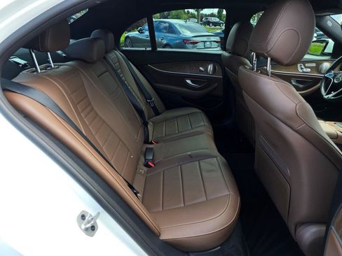 Used 2022 Mercedes-Benz E 350 4MATIC Sedan image 26