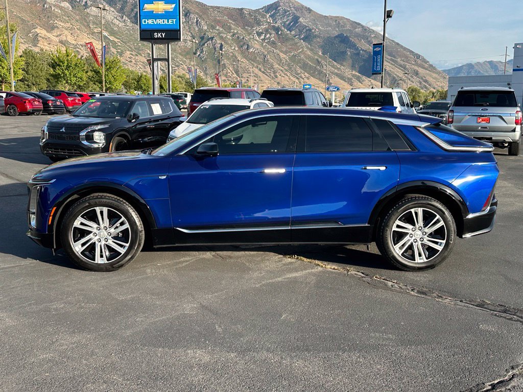 Certified 2024 Cadillac Lyriq Tech w/ Driver Assist Package AWD/4WD image 15