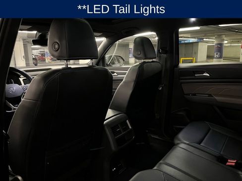 Used 2022 Volkswagen Atlas Cross Sport SEL R-Line image 22