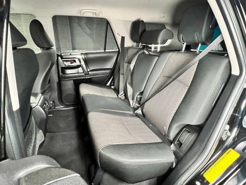 Used 2021 Toyota 4Runner Venture w/ Moonroof Package AWD/4WD image 18