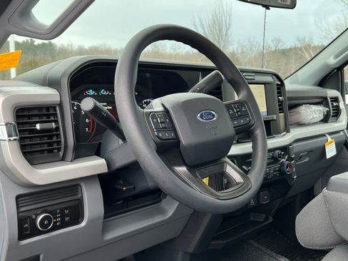New 2026 Ford F250 XL w/ XL Chrome Package AWD/4WD image 3