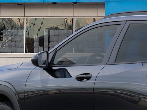 New 2026 Chevrolet Trax LT w/ LT Convenience Package FWD image 12
