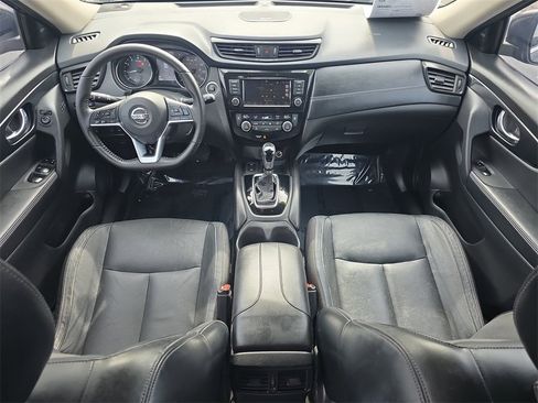 Used 2018 Nissan Rogue SL w/ Premium Package image 12