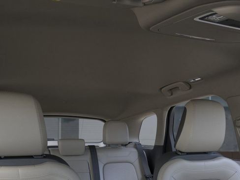 New 2025 Lincoln Corsair Reserve image 22