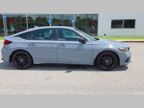 Used 2023 Honda Civic Sport image 34