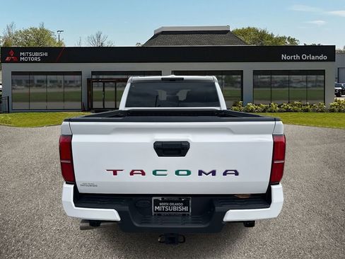 Used 2024 Toyota Tacoma TRD Sport image 4