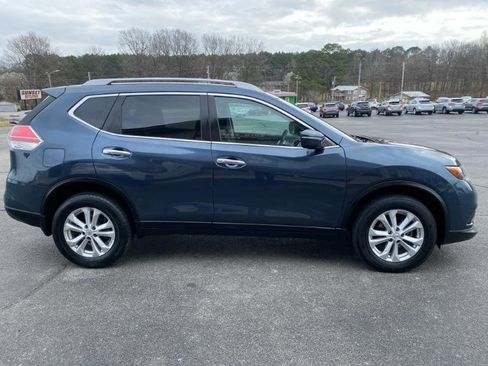 Used 2014 Nissan Rogue SV image 5