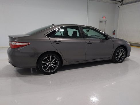 Used 2017 Toyota Camry XSE w/ Moonroof Package image 10