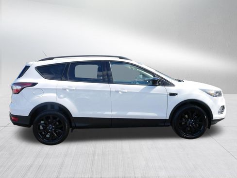 Used 2018 Ford Escape SE w/ SE Sport Appearance Package image 8