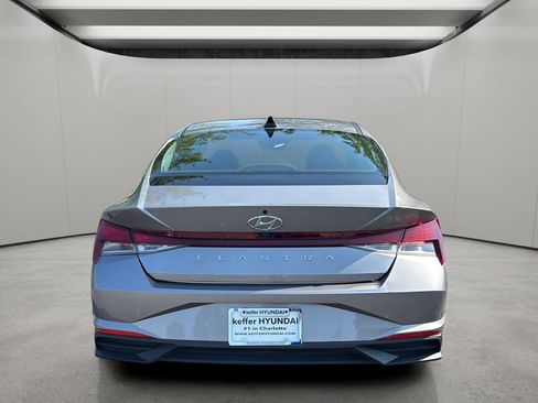 Certified 2023 Hyundai Elantra SEL w/ Convenience Package FWD image 4