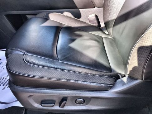 Used 2023 Nissan Pathfinder SL image 12