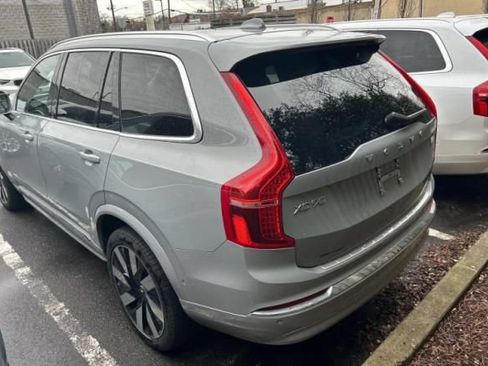 Used 2024 Volvo XC90 T8 Plus w/ Protection Package Premier AWD/4WD image 4