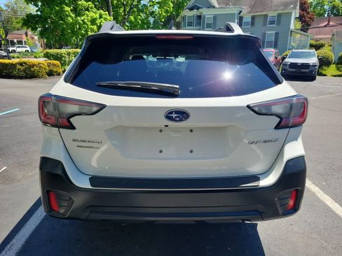 Used 2020 Subaru Outback Premium AWD/4WD image 4