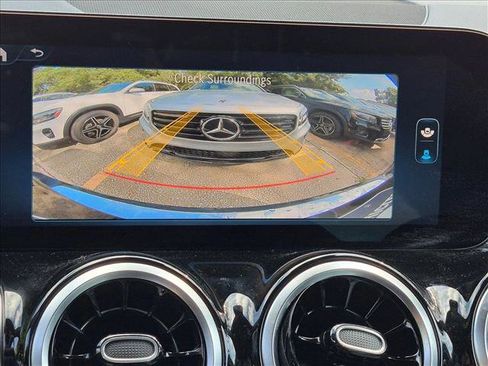 Used 2026 Mercedes-Benz GLB 250 image 12