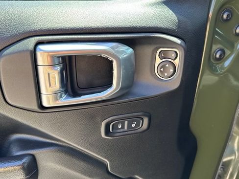 Used 2022 Jeep Gladiator Sport AWD/4WD image 22