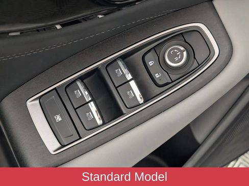 Used 2025 Subaru Outback Limited AWD/4WD image 12