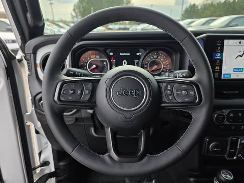 Used 2025 Jeep Wrangler Sport S image 23