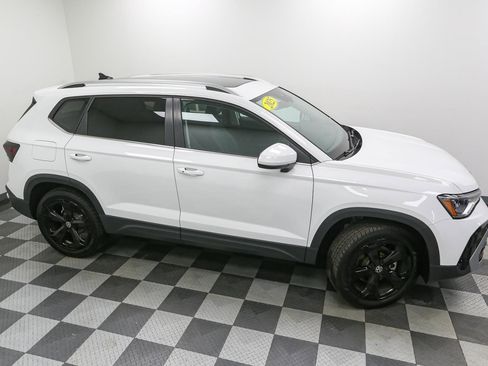 Used 2025 Volkswagen Taos SEL w/ Black Wheel Plus Package image 5