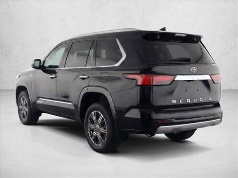 Used 2024 Toyota Sequoia Capstone image 5
