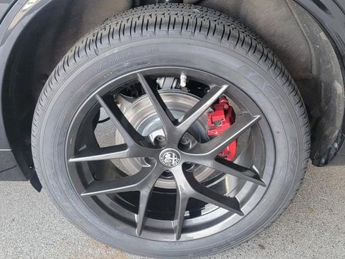 Used 2021 Alfa Romeo Stelvio Ti w/ Nero Edizione AWD/4WD image 6