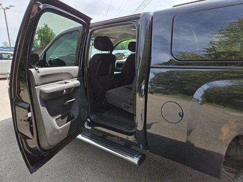 Used 2014 Chevrolet Silverado 2500 LT w/ Interior Plus Package AWD/4WD image 36
