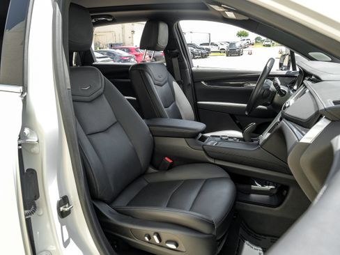 Used 2024 Cadillac XT5 Premium Luxury FWD image 42