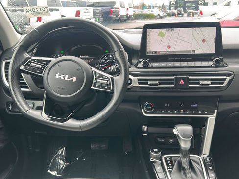 Used 2023 Kia Seltos SX image 12