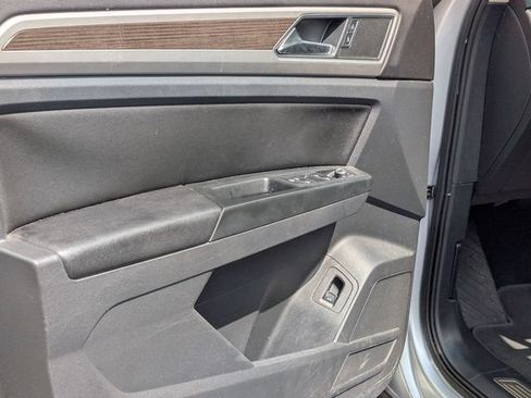Used 2018 Volkswagen Atlas SEL w/ R-Line Package FWD image 16
