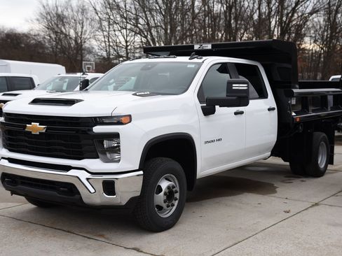 New 2024 Chevrolet Silverado 3500 W/T w/ WT Convenience Package image 3