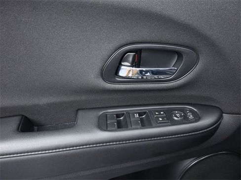 Used 2021 Honda HR-V Sport image 22