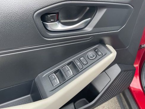 Used 2025 Honda Accord LX image 19