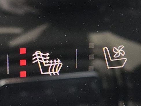 New 2026 GMC Yukon XL Denali w/ Denali Reserve Package image 8