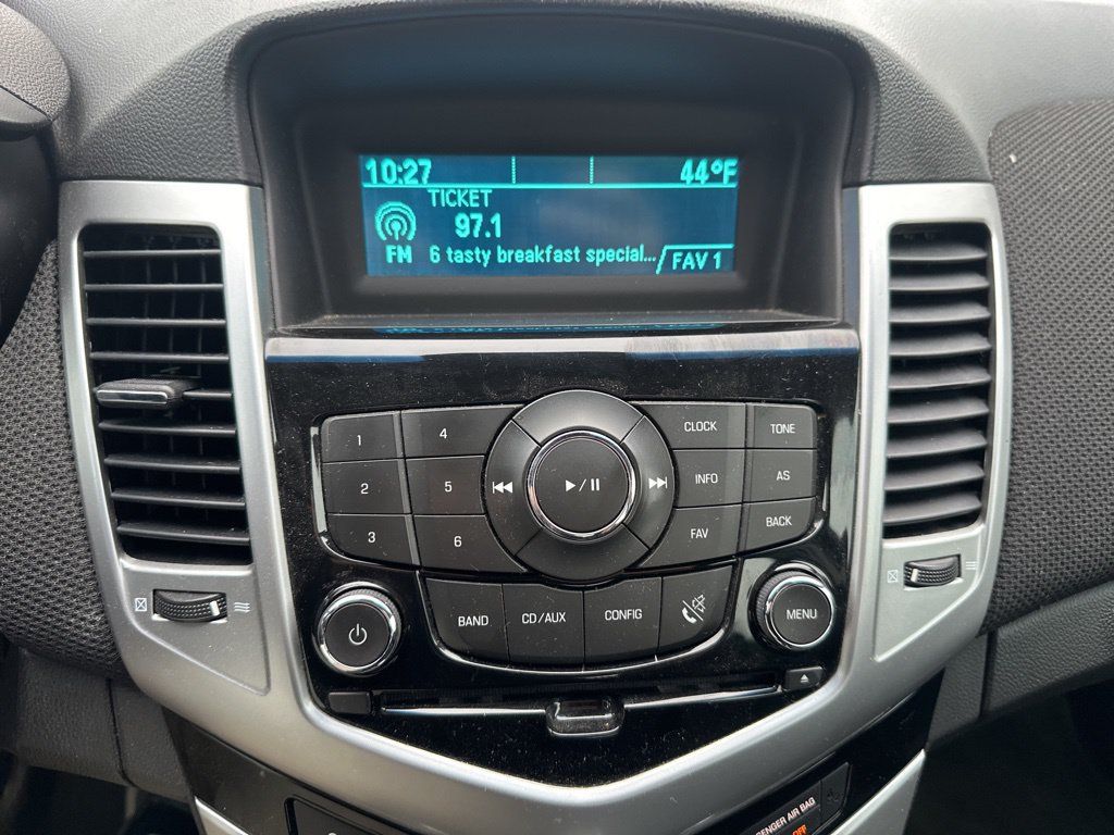 Used 2011 Chevrolet Cruze LT FWD image 19