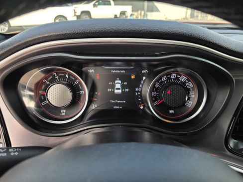 Used 2021 Dodge Challenger SXT image 33