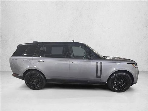 Used 2023 Land Rover Range Rover Long Wheelbase SE AWD/4WD image 4
