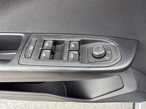 New 2026 Volkswagen Taos S image 14